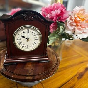 Bulova Brown Vintage Desk/Mantle Clock